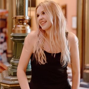 Meet your Posher, Abby